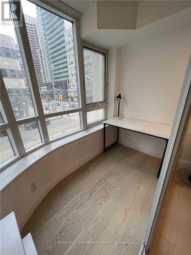 203 - 801 Bay Street, Toronto, ON - Indoor Photo Showing Other Room