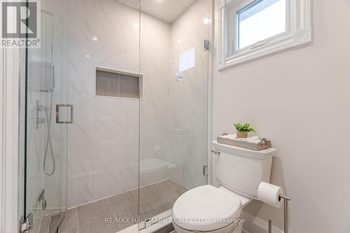 189 Patna Crescent, Vaughan, ON - Indoor Photo Showing Bathroom