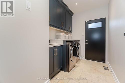 189 Patna Crescent, Vaughan, ON - Indoor Photo Showing Laundry Room