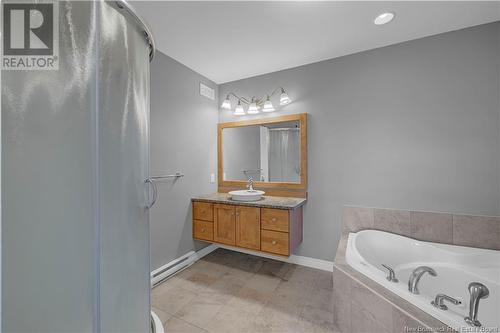 142 Royal Oaks Boulevard, Moncton, NB - Indoor Photo Showing Bathroom