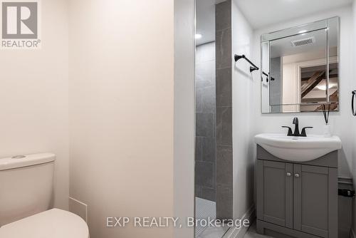 3047 Saint Patrick Avenue, Niagara Falls (206 - Stamford), ON - Indoor Photo Showing Bathroom