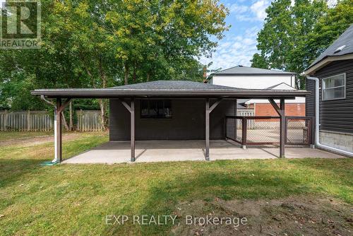 3047 Saint Patrick Avenue, Niagara Falls (206 - Stamford), ON - Outdoor