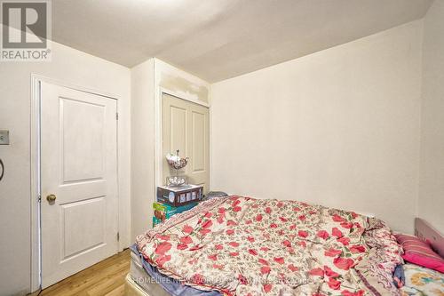 201 Pleasant Boulevard, Georgina, ON - Indoor Photo Showing Bedroom