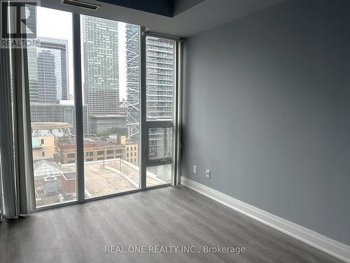 1408 - 126 Simcoe Street, Toronto, ON - Indoor Photo Showing Other Room