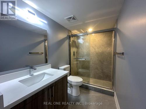 1408 - 126 Simcoe Street, Toronto, ON - Indoor Photo Showing Bathroom