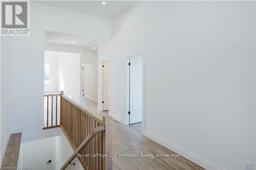 546 Algonquin Trail, Georgian Bluffs, ON - Indoor Photo Showing Other Room