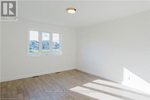 546 Algonquin Trail, Georgian Bluffs, ON - Indoor Photo Showing Other Room