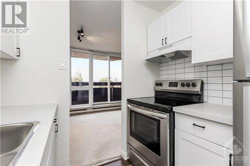 2020 Jasmine Crescent Unit#507, Ottawa, ON - Indoor Photo Showing Kitchen With Upgraded Kitchen