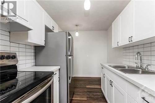 2020 Jasmine Crescent Unit#507, Ottawa, ON - Indoor Photo Showing Kitchen With Double Sink