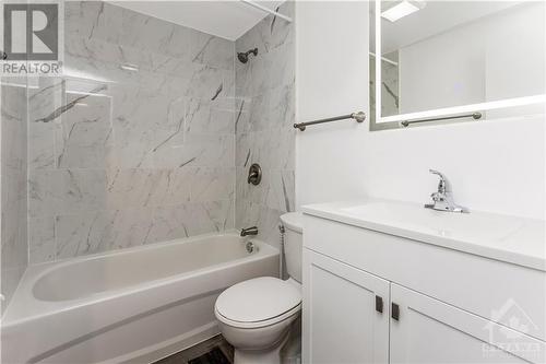 2020 Jasmine Crescent Unit#507, Ottawa, ON - Indoor Photo Showing Bathroom