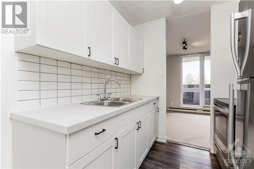 2020 Jasmine Crescent Unit#507, Ottawa, ON - Indoor Photo Showing Kitchen With Double Sink