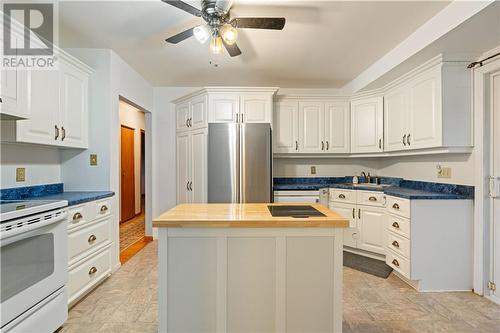 273 Reynolds Drive, Brockville, ON - Indoor Photo Showing Kitchen