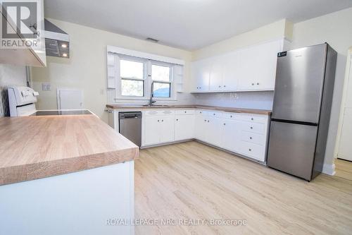 236 Main Street W, Grimsby (541 - Grimsby West), ON - Indoor Photo Showing Kitchen