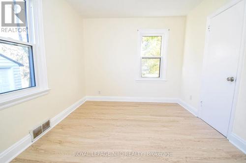 236 Main Street W, Grimsby (541 - Grimsby West), ON - Indoor Photo Showing Other Room