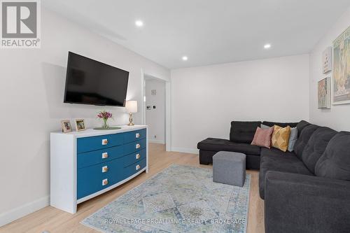 1220 Humberside Drive, Kingston (North Of Taylor-Kidd Blvd), ON - Indoor Photo Showing Living Room