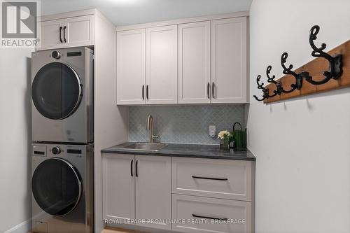 1220 Humberside Drive, Kingston (North Of Taylor-Kidd Blvd), ON - Indoor Photo Showing Laundry Room