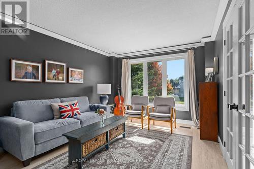 1220 Humberside Drive, Kingston (North Of Taylor-Kidd Blvd), ON - Indoor Photo Showing Living Room