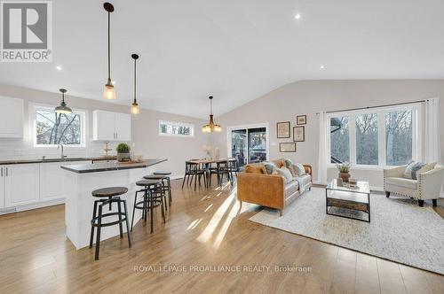 42 Walt Street, Brighton, ON - Indoor Photo Showing Living Room