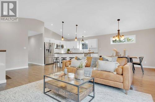 42 Walt Street, Brighton, ON - Indoor Photo Showing Dining Room