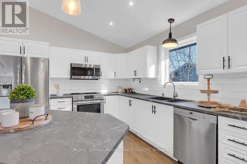 42 Walt Street, Brighton, ON - Indoor Photo Showing Kitchen With Double Sink With Upgraded Kitchen