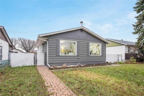 352 Mcmeans Avenue, Winnipeg, MB - Outdoor