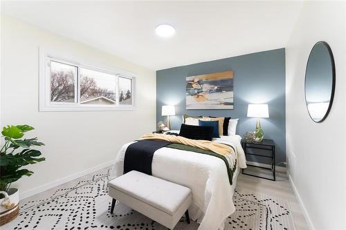 352 Mcmeans Avenue, Winnipeg, MB - Indoor Photo Showing Bedroom