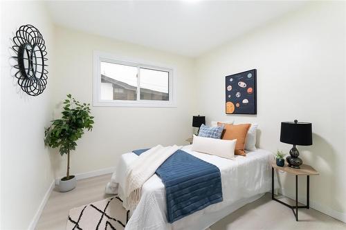 352 Mcmeans Avenue, Winnipeg, MB - Indoor Photo Showing Bedroom