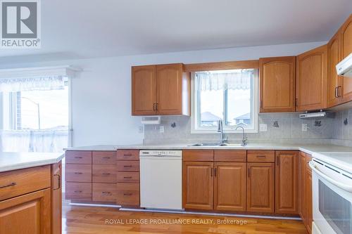 18 Simcoe Drive, Belleville, ON - Indoor Photo Showing Kitchen With Double Sink