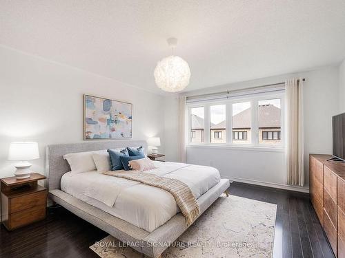 111 Closson Dr, Whitby, ON - Indoor Photo Showing Bedroom