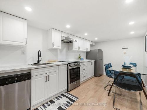 111 Closson Dr, Whitby, ON - Indoor Photo Showing Kitchen With Upgraded Kitchen