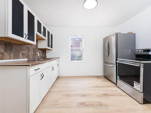 38 Brock St, Oshawa, ON - Indoor Photo Showing Kitchen