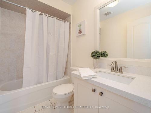 36 Chokecherry Cres, Markham, ON - Indoor Photo Showing Bathroom