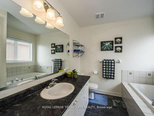 19 Royal Appian Cres, Vaughan, ON - Indoor Photo Showing Bathroom