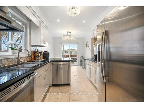 29 Don Head Village Blvd, Richmond Hill, ON - Indoor Photo Showing Kitchen With Stainless Steel Kitchen With Double Sink