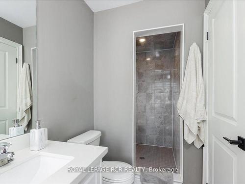 20 Alan Williams Tr, Uxbridge, ON - Indoor Photo Showing Bathroom