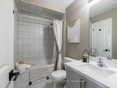 20 Alan Williams Tr, Uxbridge, ON - Indoor Photo Showing Bathroom