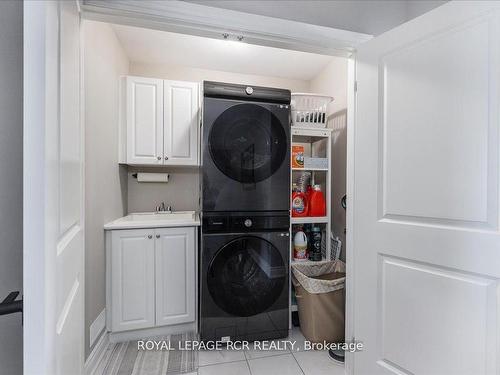 20 Alan Williams Tr, Uxbridge, ON - Indoor Photo Showing Laundry Room