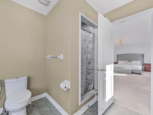 157 Succession Cres, Barrie, ON - Indoor Photo Showing Bathroom