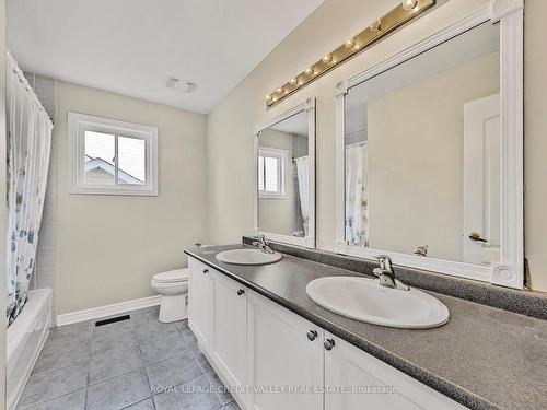 157 Succession Cres, Barrie, ON - Indoor Photo Showing Bathroom