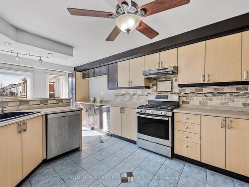 157 Succession Cres, Barrie, ON - Indoor Photo Showing Kitchen With Double Sink