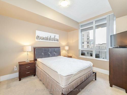 3008-330 Burnhamthorpe Rd W, Mississauga, ON - Indoor Photo Showing Bedroom