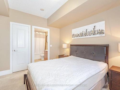 3008-330 Burnhamthorpe Rd W, Mississauga, ON - Indoor Photo Showing Bedroom