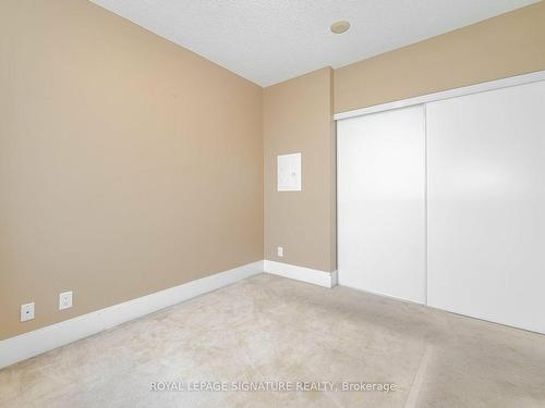 3008-330 Burnhamthorpe Rd W, Mississauga, ON - Indoor Photo Showing Other Room