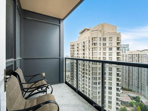 3008-330 Burnhamthorpe Rd W, Mississauga, ON - Outdoor With Balcony With Exterior