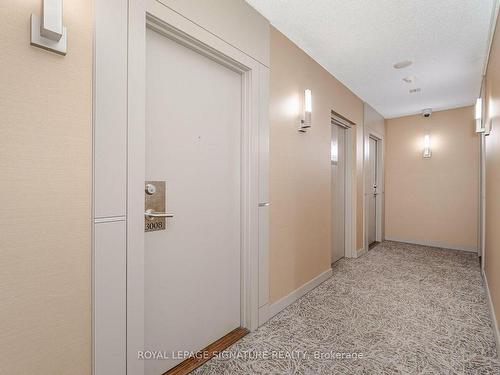 3008-330 Burnhamthorpe Rd W, Mississauga, ON - Indoor Photo Showing Other Room