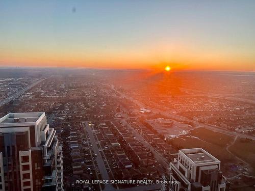 Lph4-4070 Confederation Pkwy, Mississauga, ON - Outdoor With View