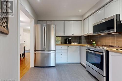 2215 Cleaver Avenue Unit# 6, Burlington, ON - Indoor Photo Showing Kitchen