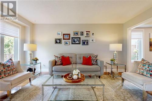 2215 Cleaver Avenue Unit# 6, Burlington, ON - Indoor Photo Showing Living Room