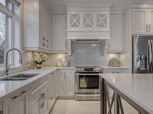 Kitchen - 687 Rue Des Églantiers, Boucherville, QC - Indoor Photo Showing Kitchen With Upgraded Kitchen