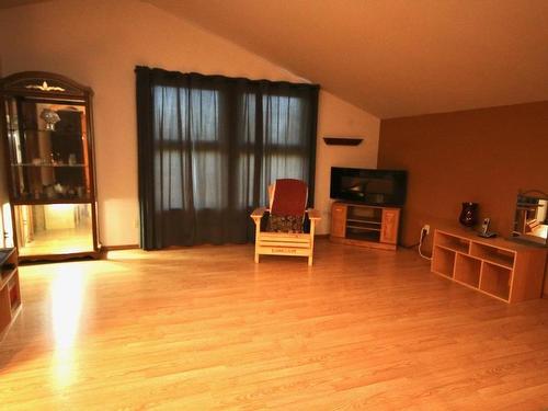 3827 602 Highway, Devlin, ON - Indoor Photo Showing Other Room